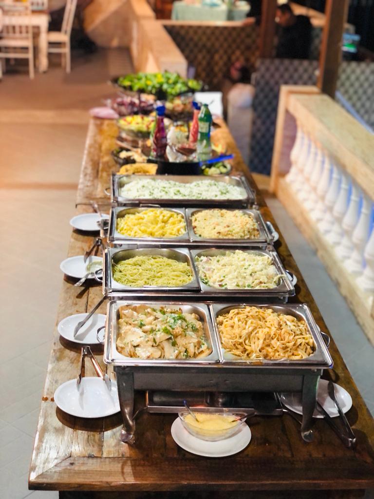 04 Mesa de Jantar (3).jpeg